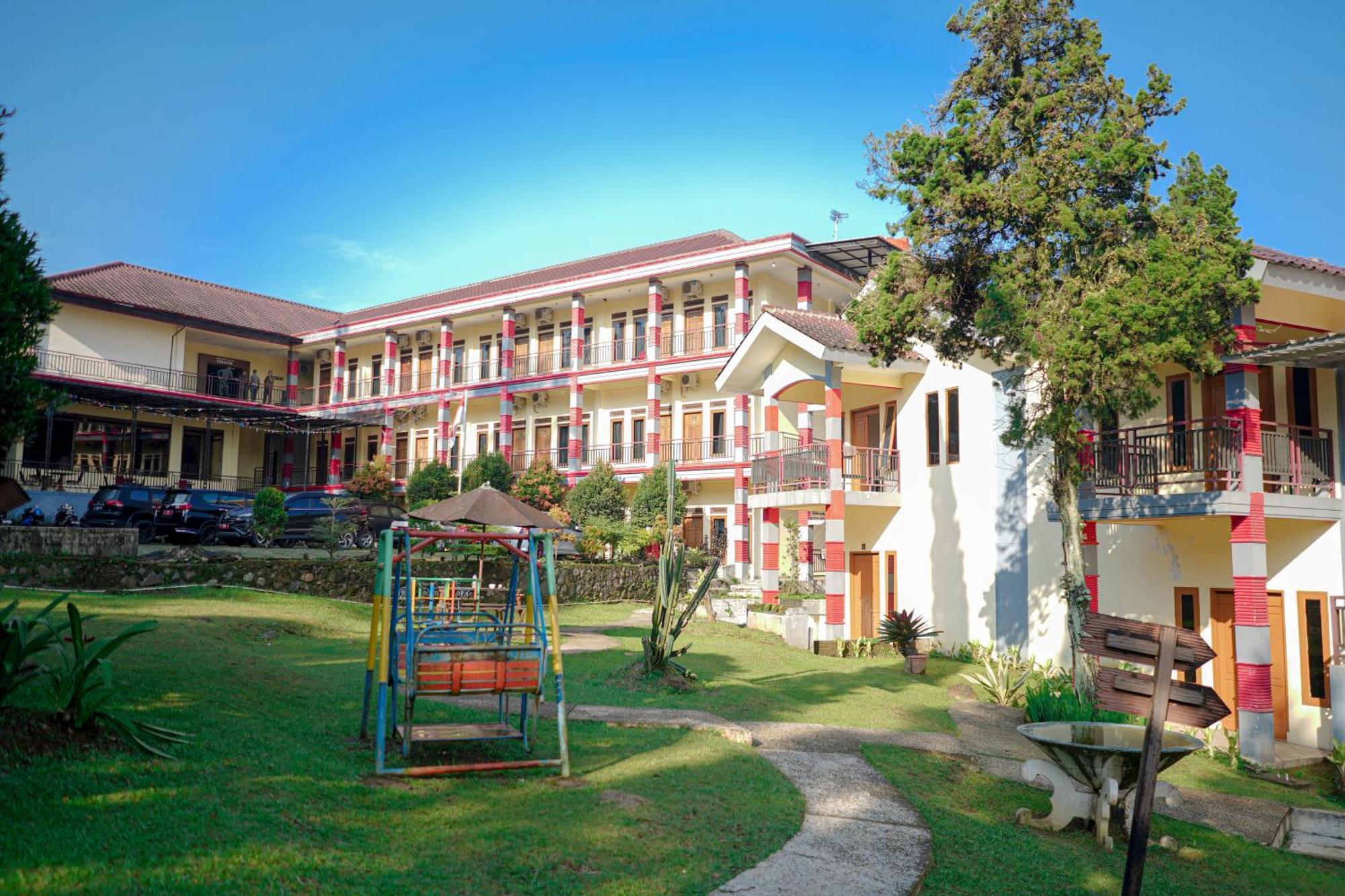 Bayak Hotel Bumdes Cipayung & Resort Ciguntur 외부 사진